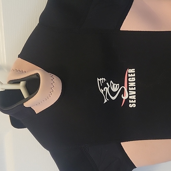 Seavenger Kids Size 4 Wet Suit - Picture 2 of 8